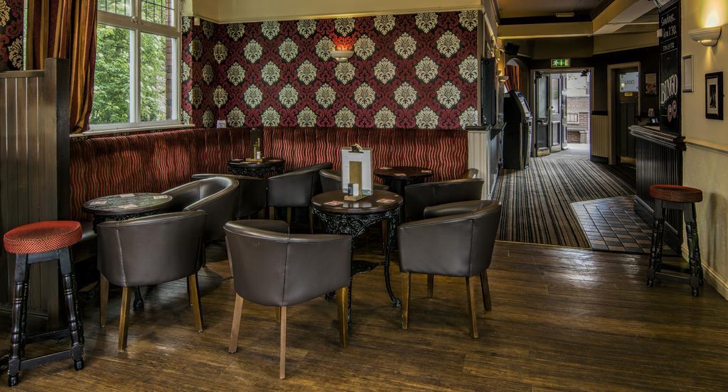 Hotel The Miners Arms à Leeds  Extérieur photo